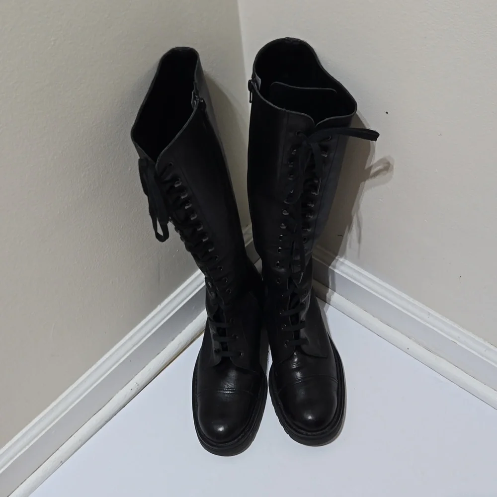 Cinti Women's Lace-Up Tall Combat Boots